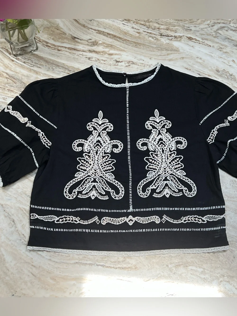NEW - NEVER WORN Zara Black Top White Embroidered Size M, Slightly Cropped.